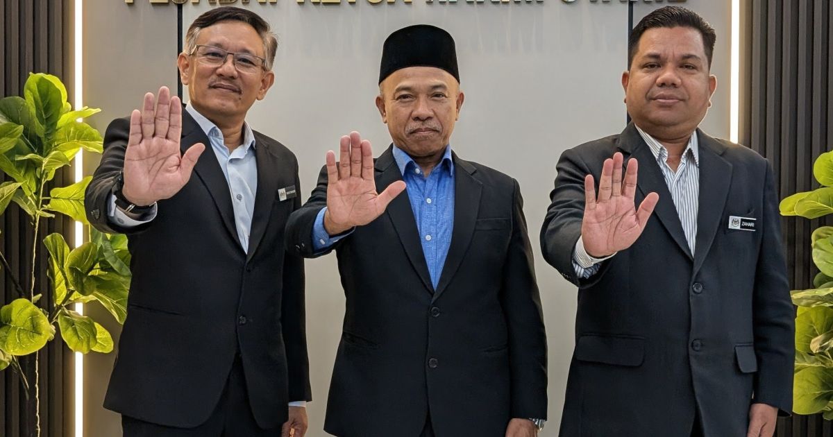 KUNJUNGAN HORMAT PENGARAH SPRM PAHANG KEPADA YAA KETUA HAKIM SYARIE PAHANG